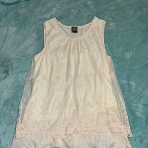 Sleeveless, romantic, top size large